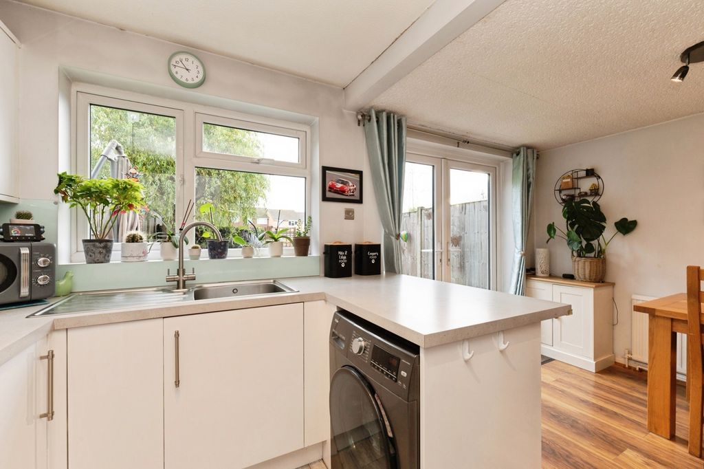 Property photo 2 of 13 Kitchen