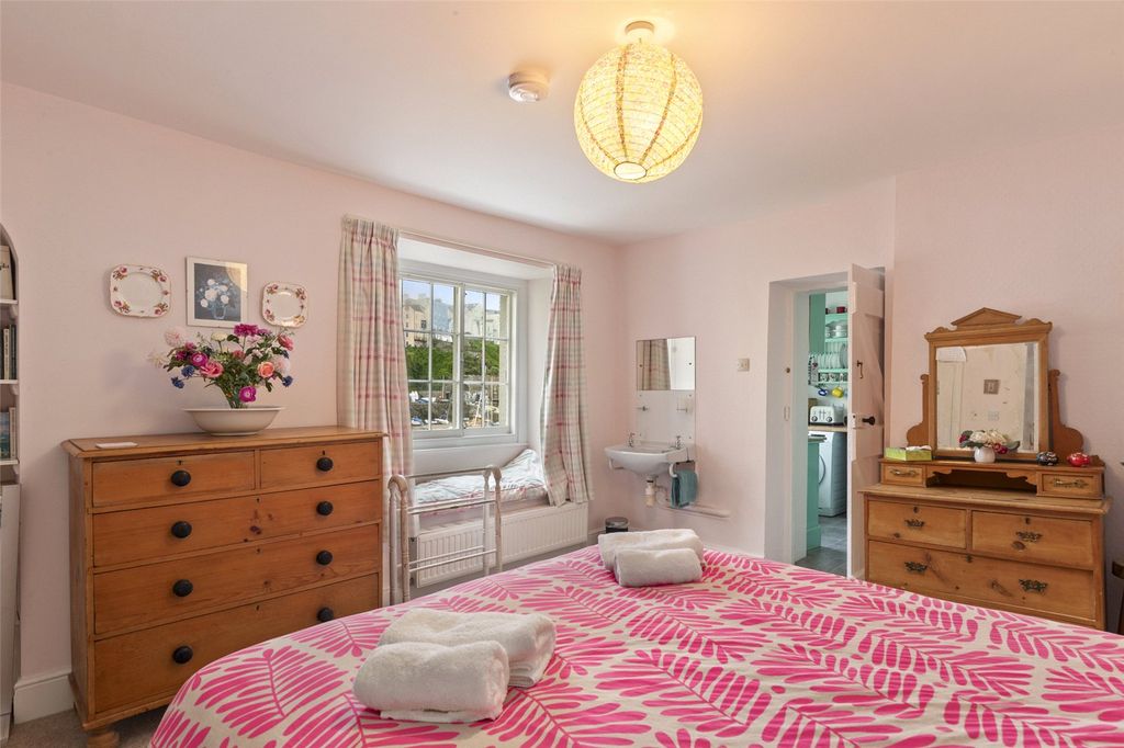 Additional image 11 of 3 bed flat for saleThe Cabin, Pier Hill, Tenby, Pembrokeshire SA70