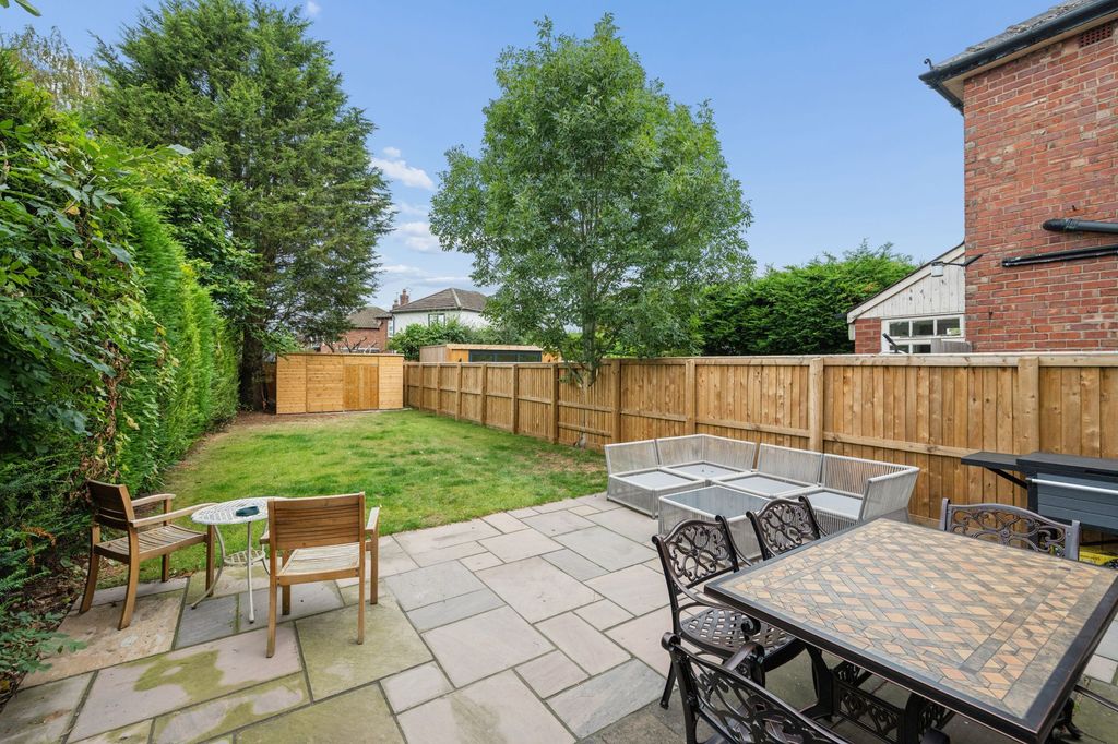 Property photo 3 of 24