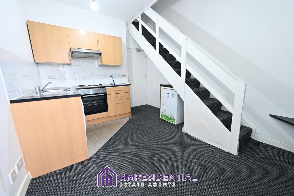 Property photo 2 of 7 Gallery