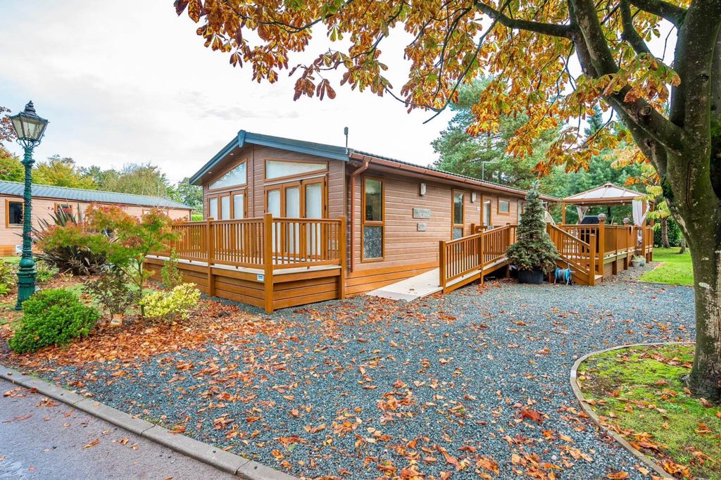 Property photo 1 of 26