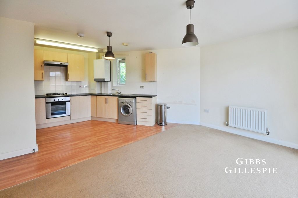 Property photo 3 of 8 Pbox-Img.Jpg