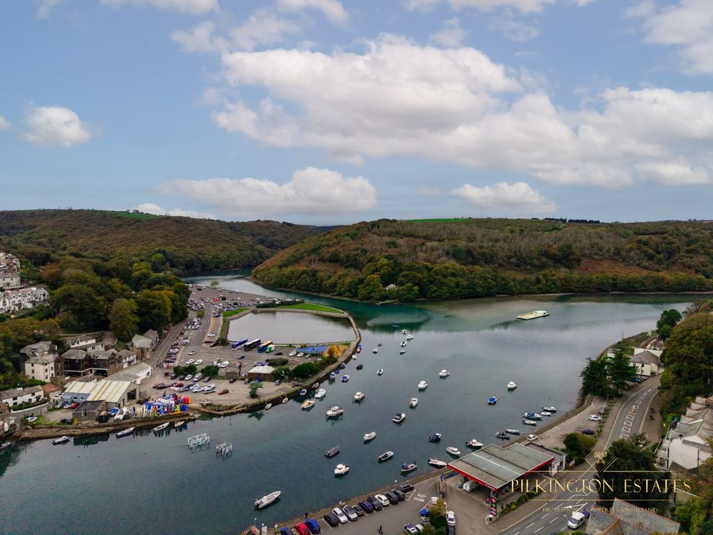 Property photo 2 of 33 4591013