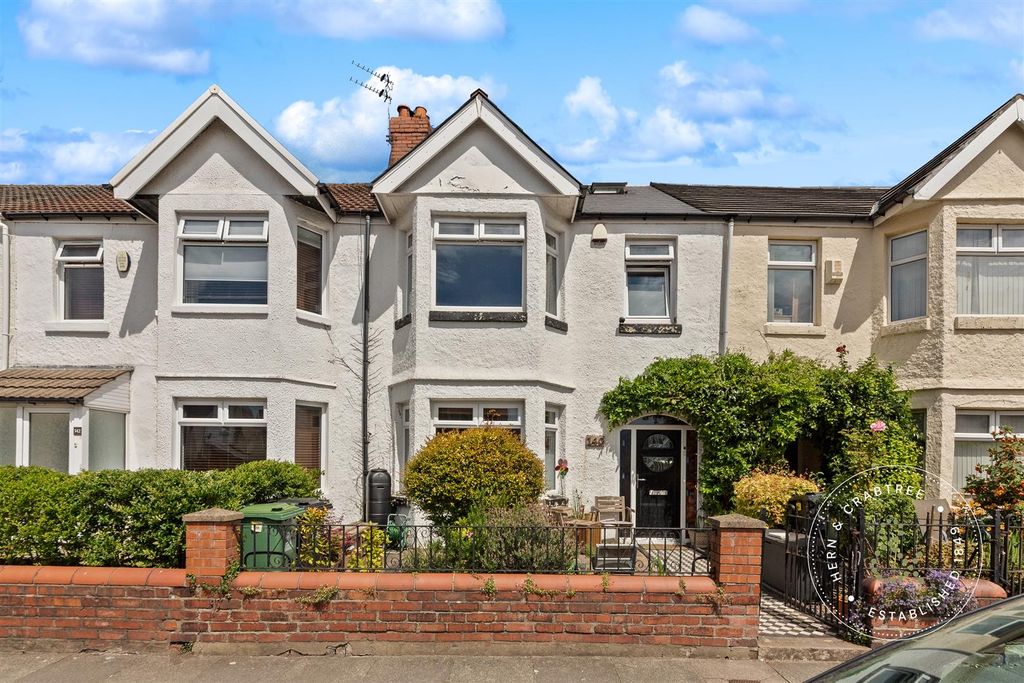 Property photo 1 of 39 Brunswick-Street-39.Jpg