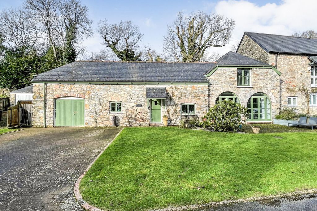 Property photo 1 of 24