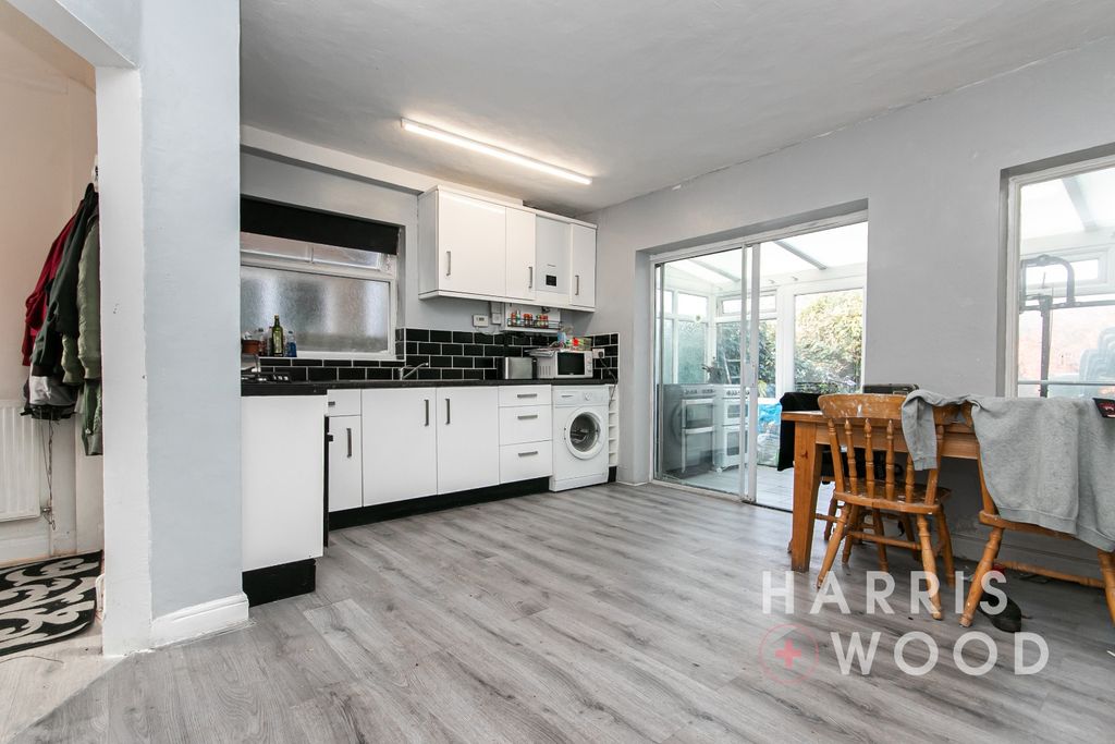 Property photo 2 of 15 4645721