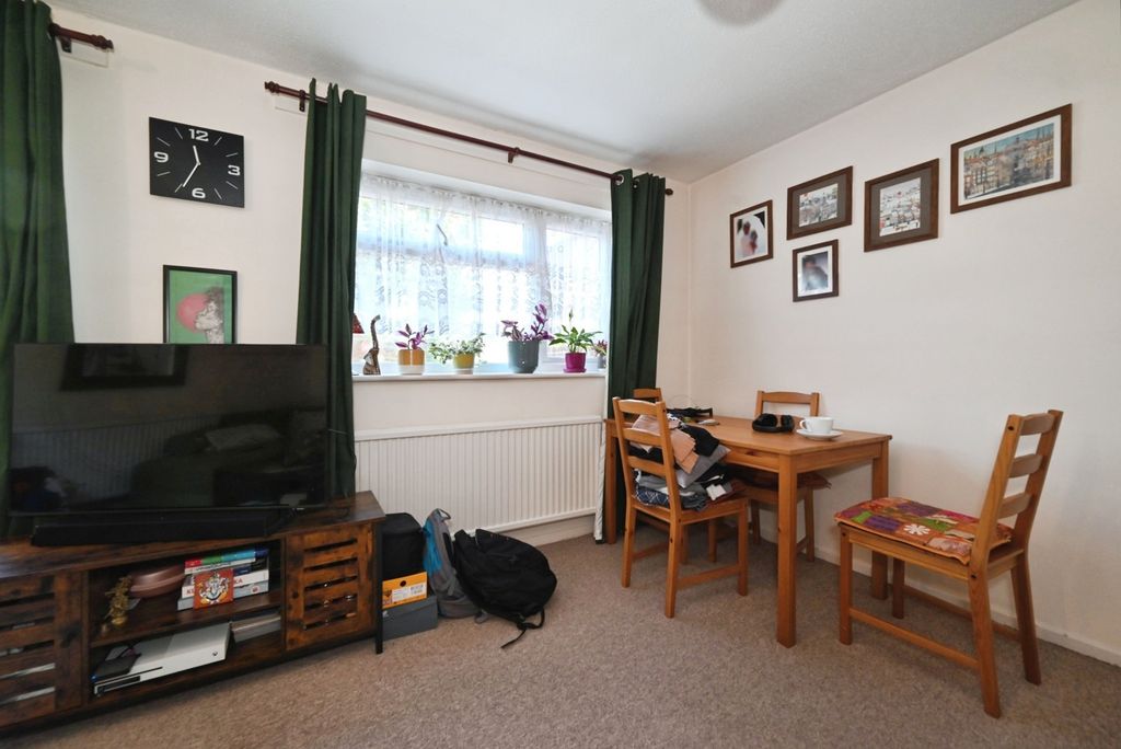 Property photo 3 of 12 Pbox-Img.Jpg