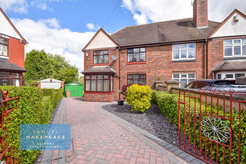 Property photo 1 of 23 Three Bedroom Semi Detached Property With Large Tiered Garden
