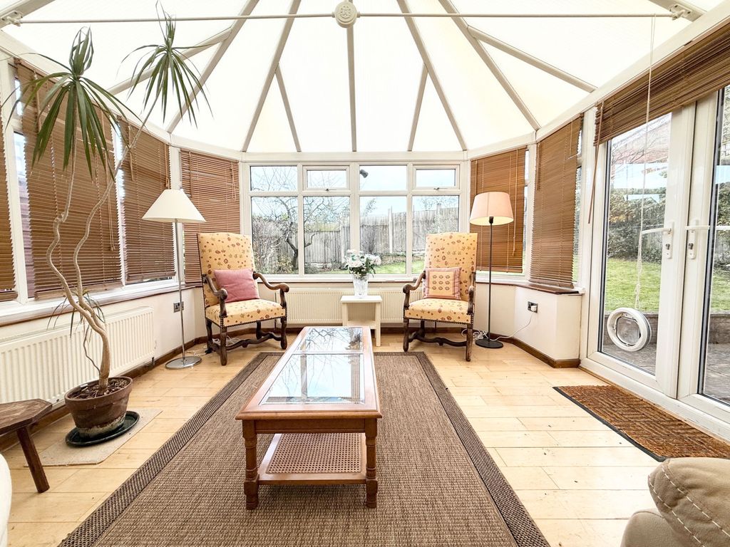 Property photo 3 of 23