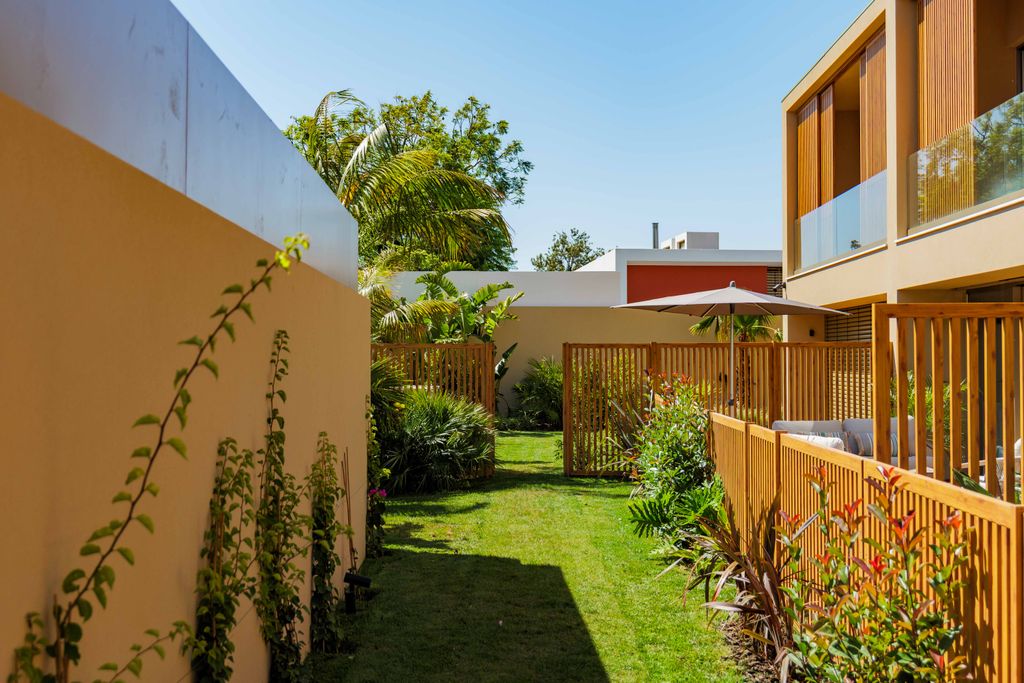 Property photo 2 of 45