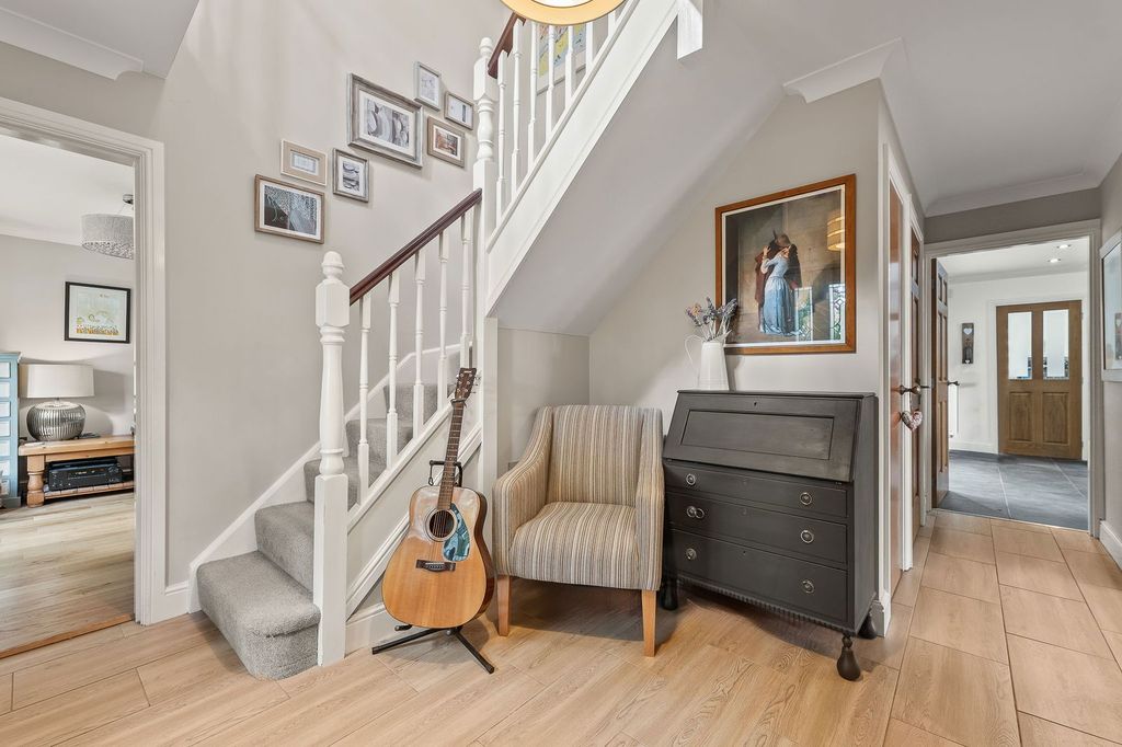 Property photo 2 of 42
