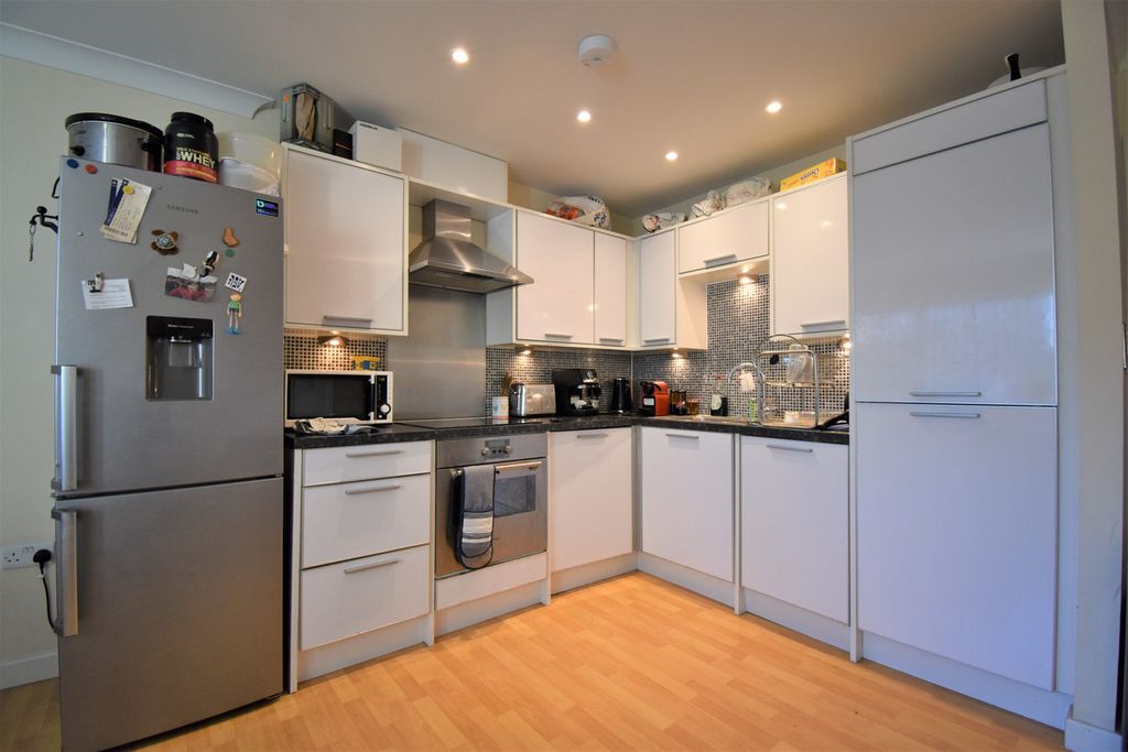 Property photo 3 of 6