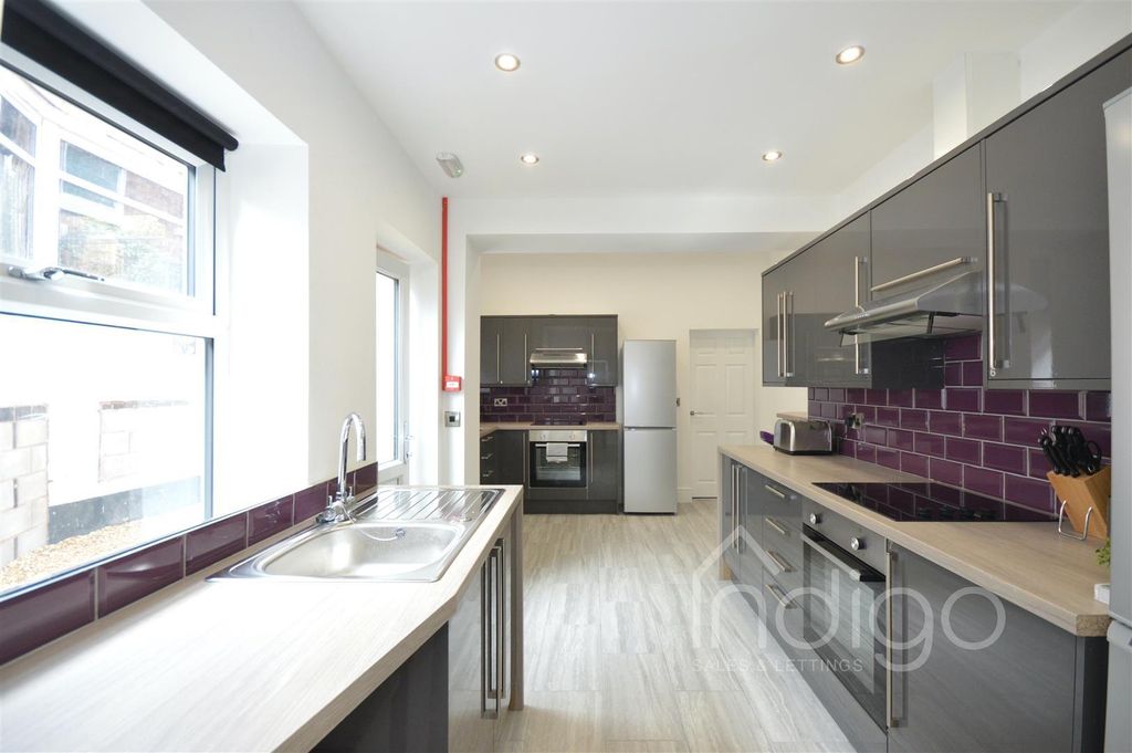 Property photo 1 of 15 2Urmmn2Vpucfwwpxlpghow.Jpg