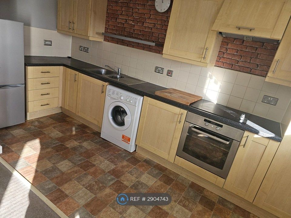 Property photo 2 of 11