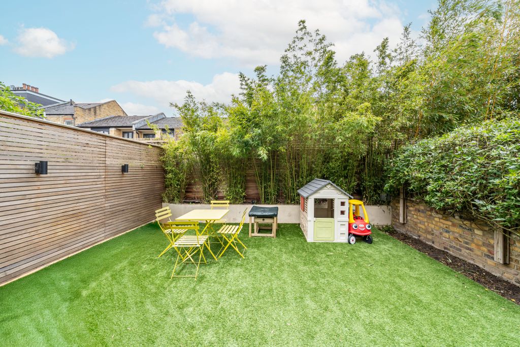 Property photo 3 of 26