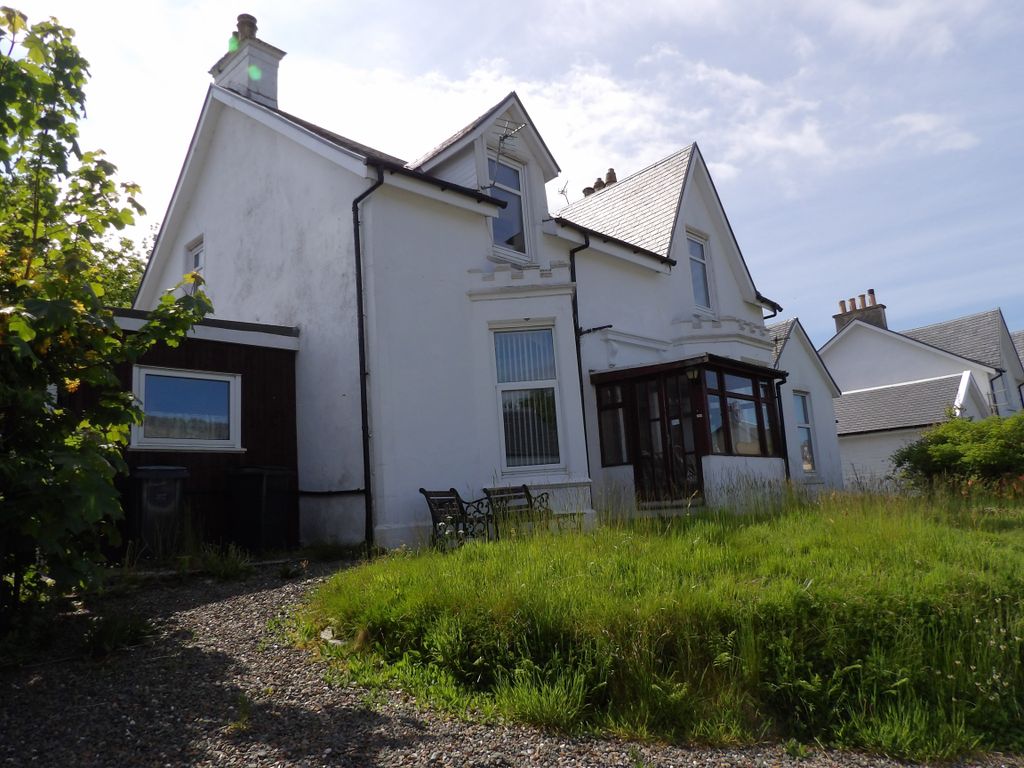 Property photo 2 of 39