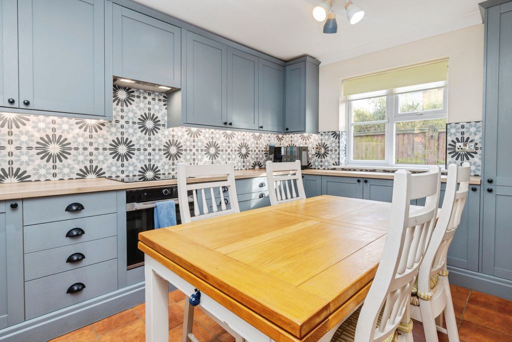 Property photo 2 of 15 Kitchen