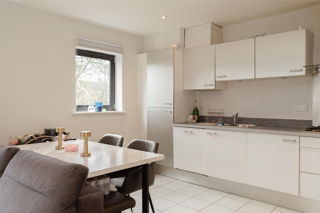 Property photo 3 of 9 6.Jpg