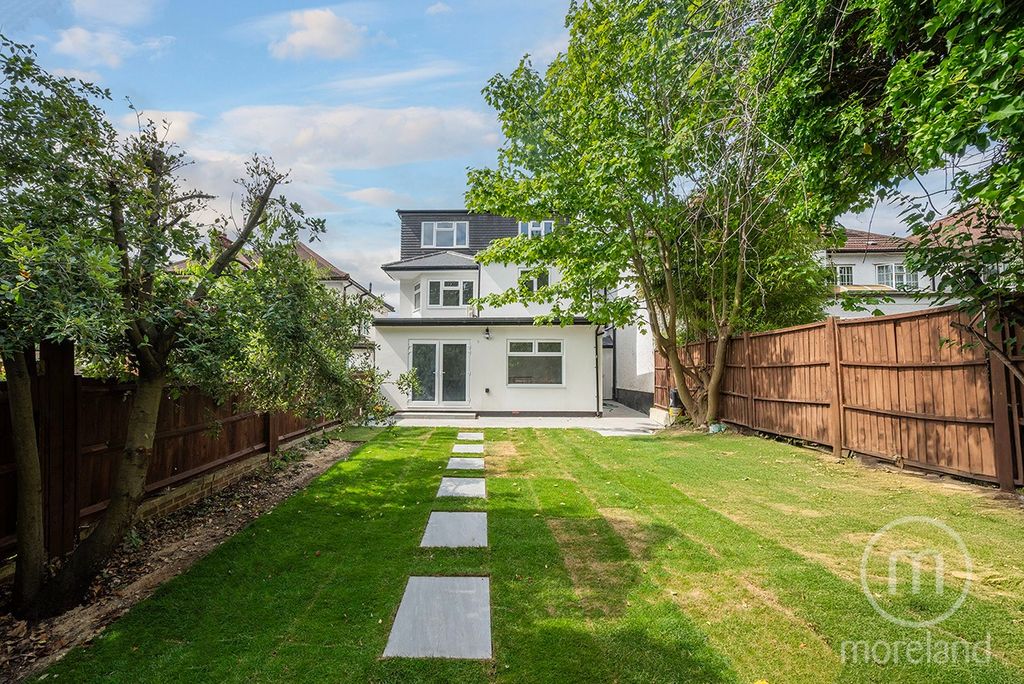 Property photo 1 of 15 4321070