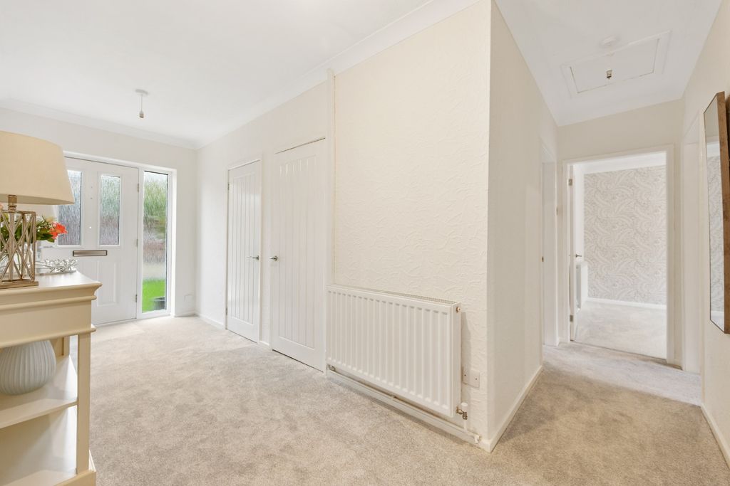 Property photo 2 of 23 4415034