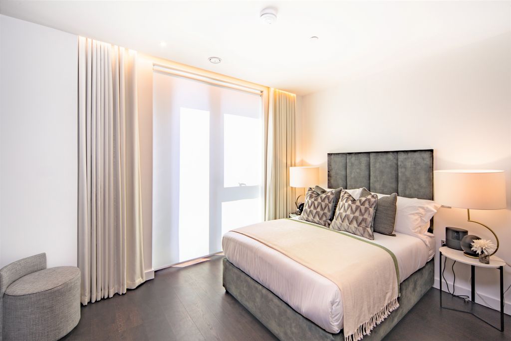 Property photo 3 of 8 Gallery