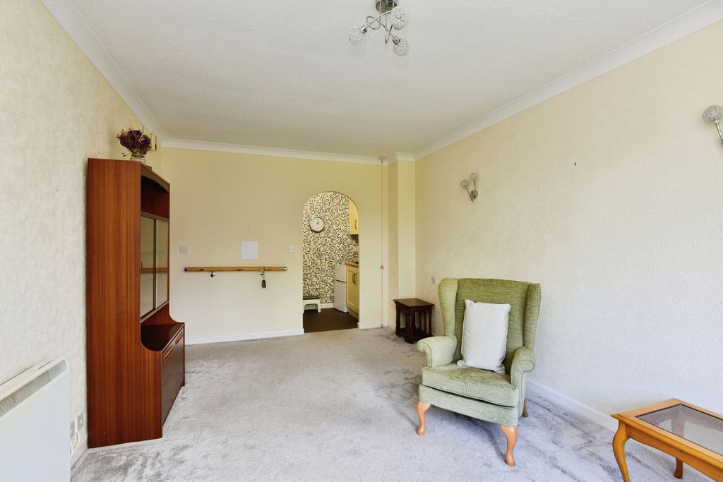 Property photo 3 of 14 Living Room