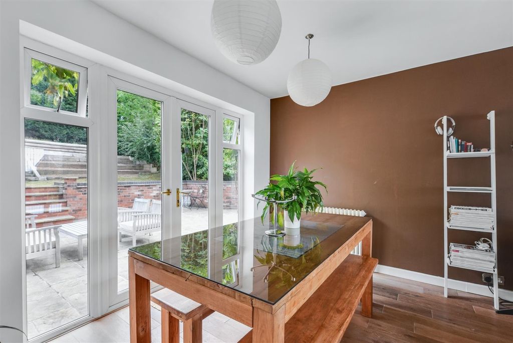 Property photo 3 of 43 Lounge Diner_1.Jpeg