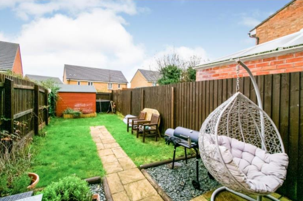 Property photo 1 of 9