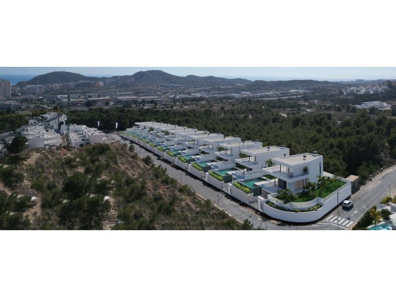 Property photo 1 of 27