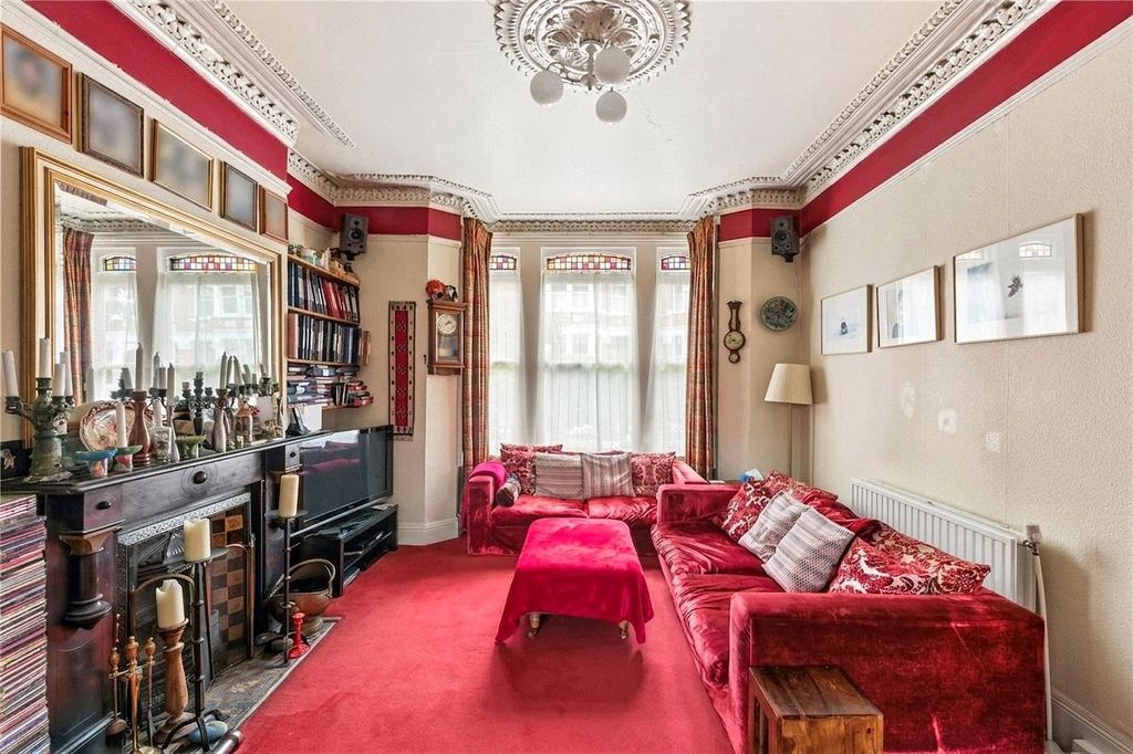 Property photo 2 of 19 Picture No. 22