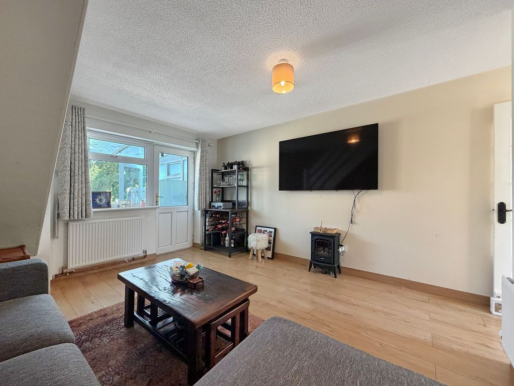 Property photo 3 of 21