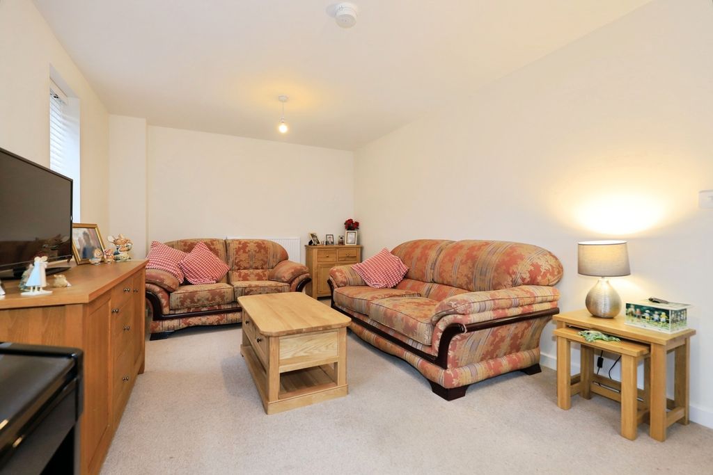 Property photo 3 of 20 Pbox-Img.Jpg