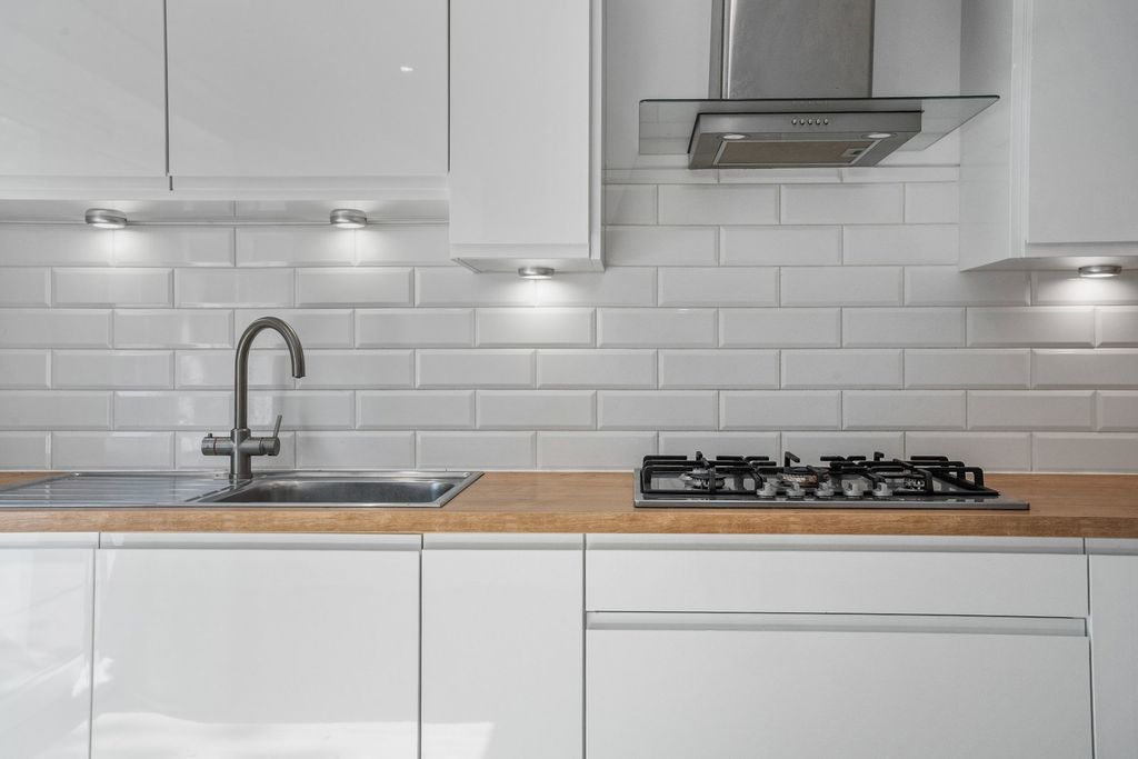 Property photo 3 of 47