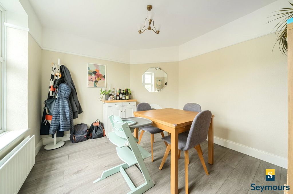 Property photo 3 of 14 Dining Room