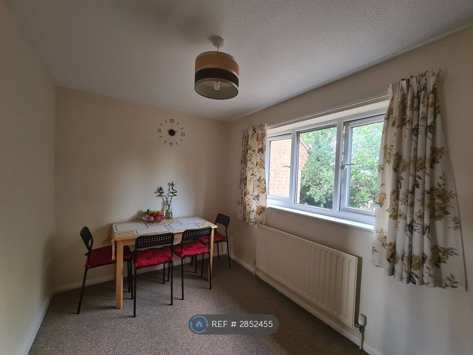 Property photo 3 of 6 Dining Area