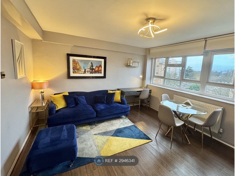 Property photo 1 of 8 Living Room