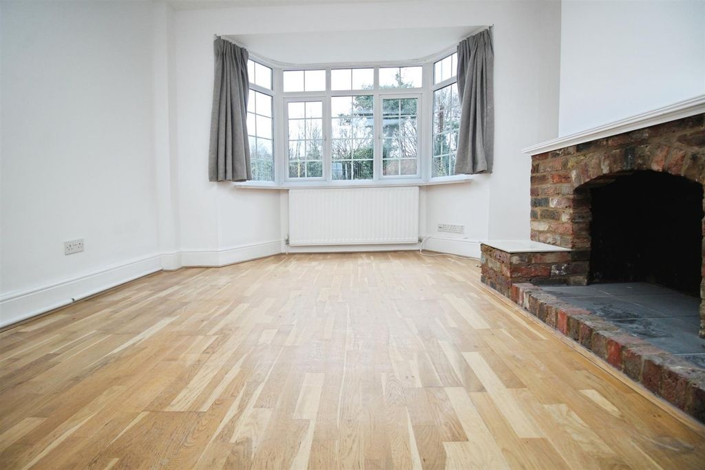 Property photo 3 of 15 Living Room