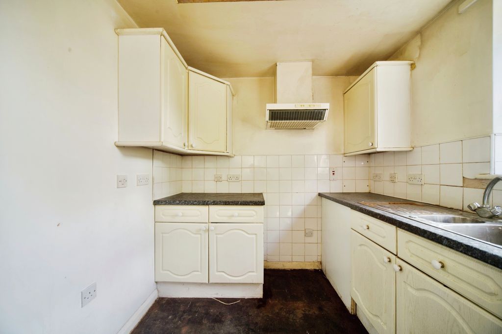 Property photo 3 of 17 Photography