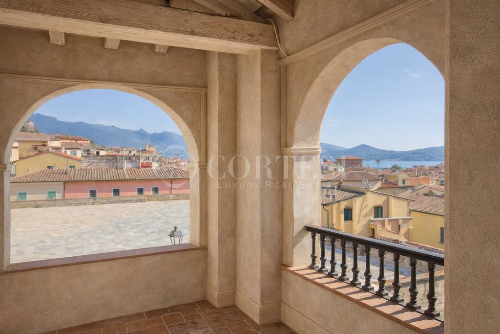 Property photo 1 of 41 Elegant  Historic Apartment With Sea View In The Heart Of Portoferraio