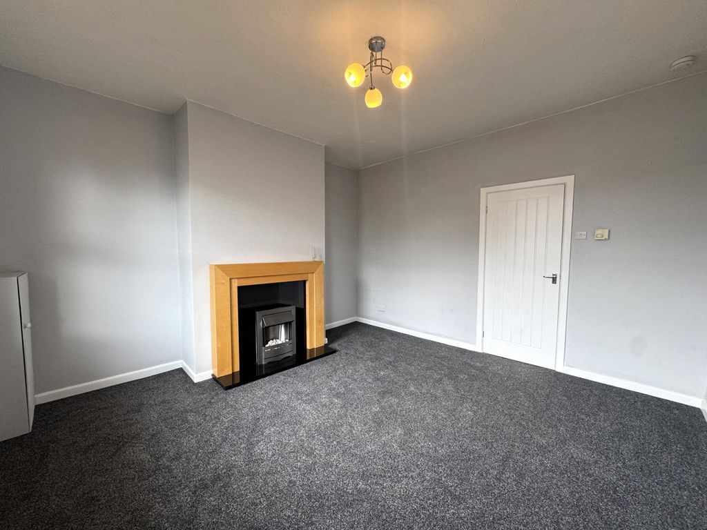 Property photo 2 of 16 Living Room