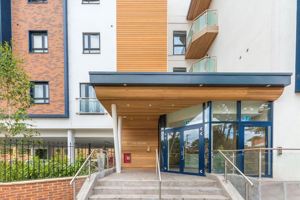 Property photo 1 of 4