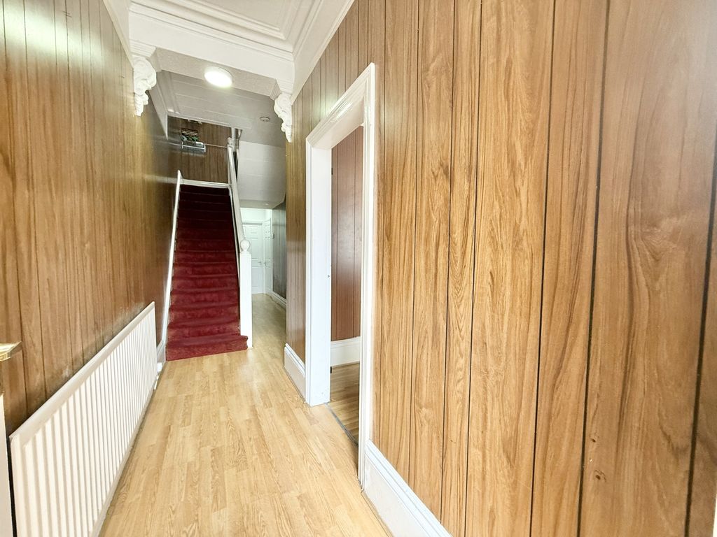 Property photo 3 of 18 Img_2114
