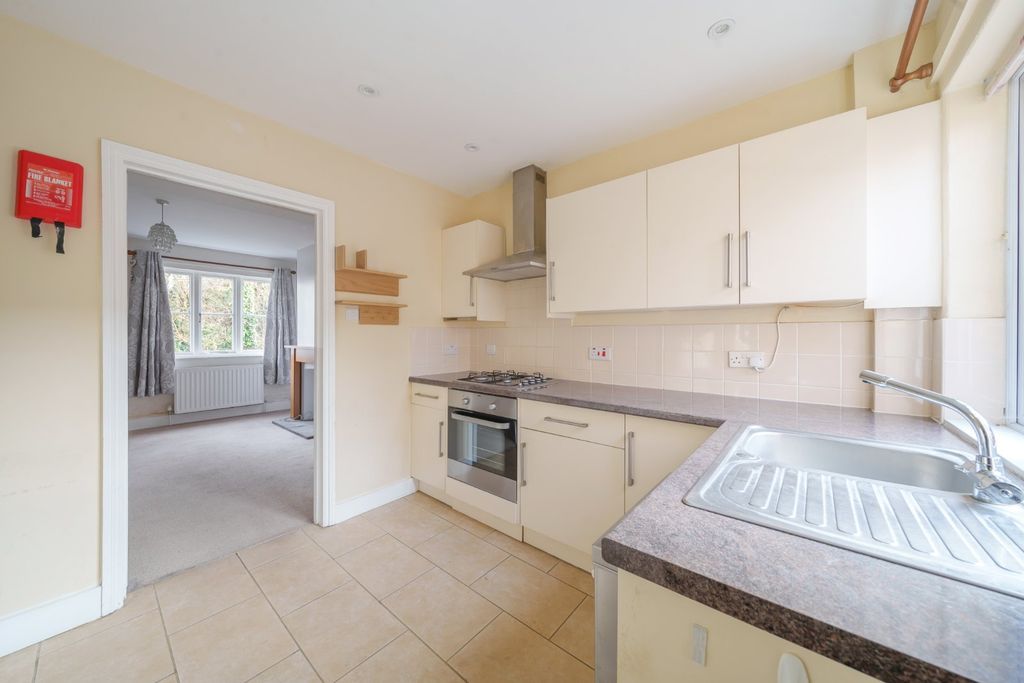 Property photo 2 of 15 Kitchen