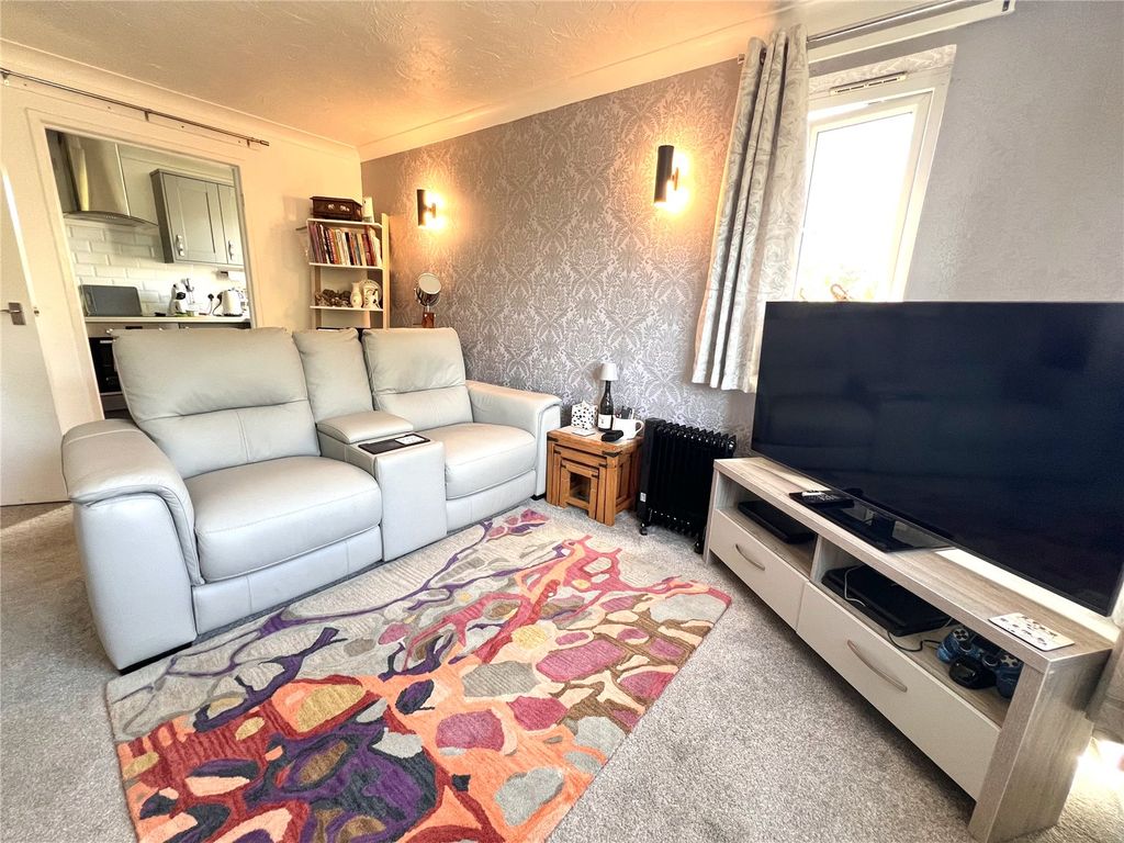 Property photo 3 of 12 Picture No. 10