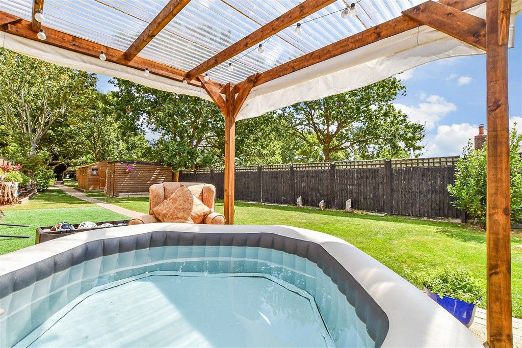Property photo 3 of 19 External Lifestyle Photograph