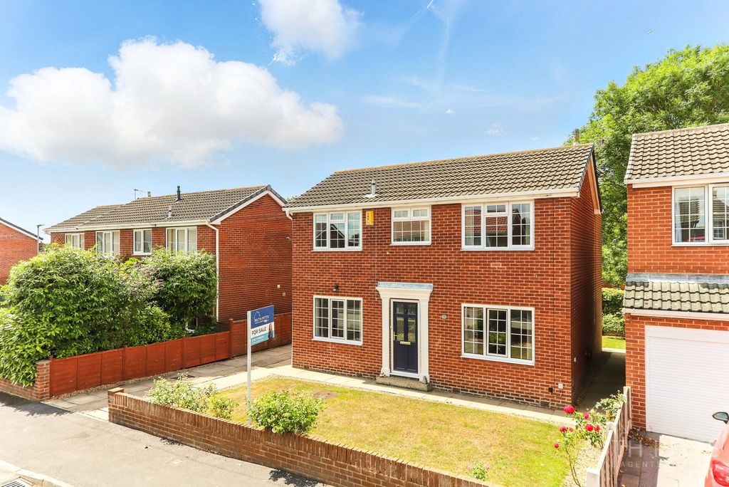Property photo 1 of 33