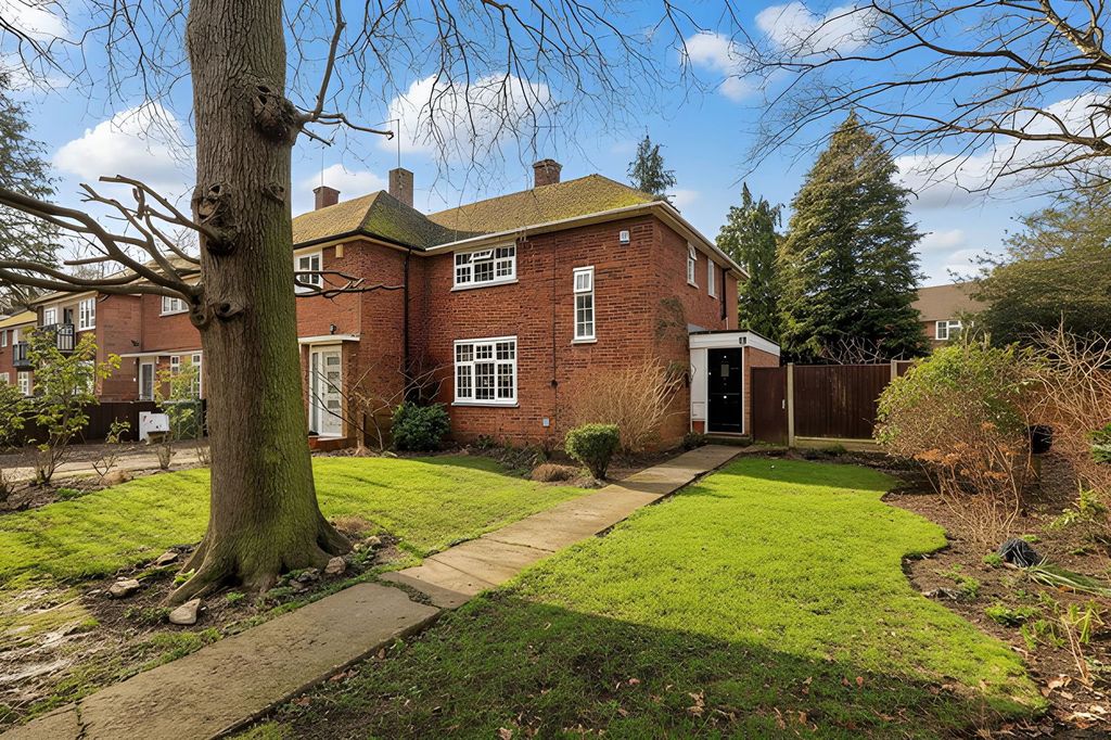 Property photo 2 of 20