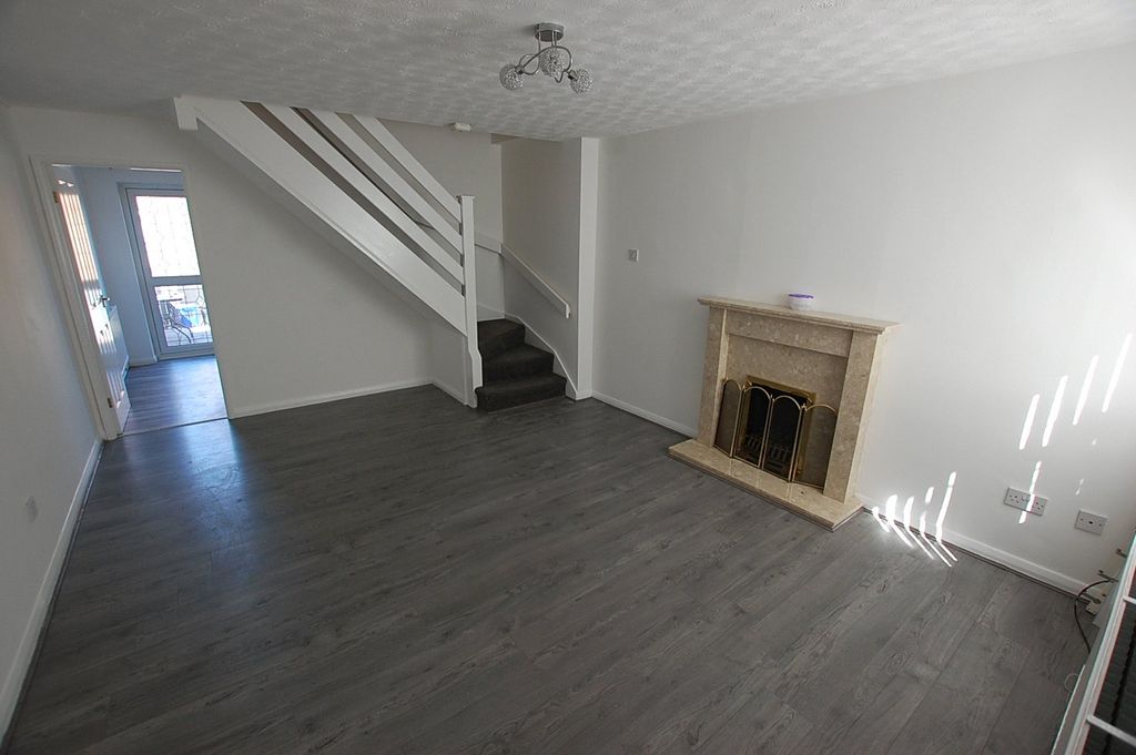 Property photo 2 of 12 Picture No. 04