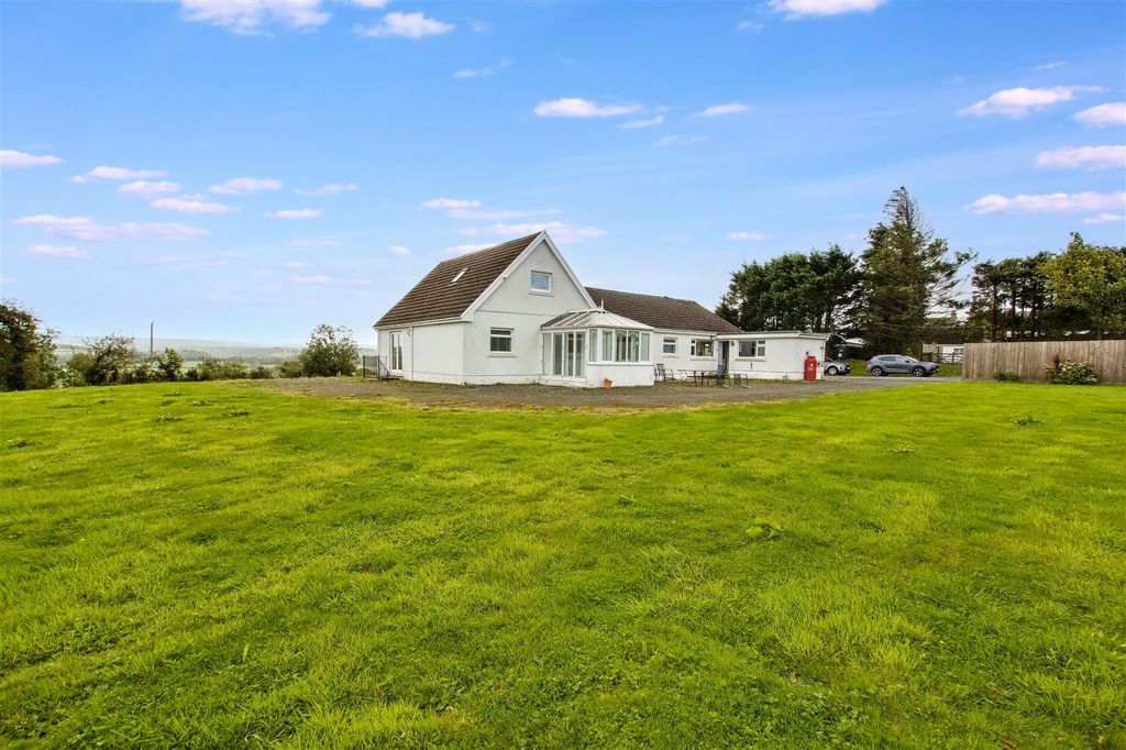 Property photo 1 of 55 Back