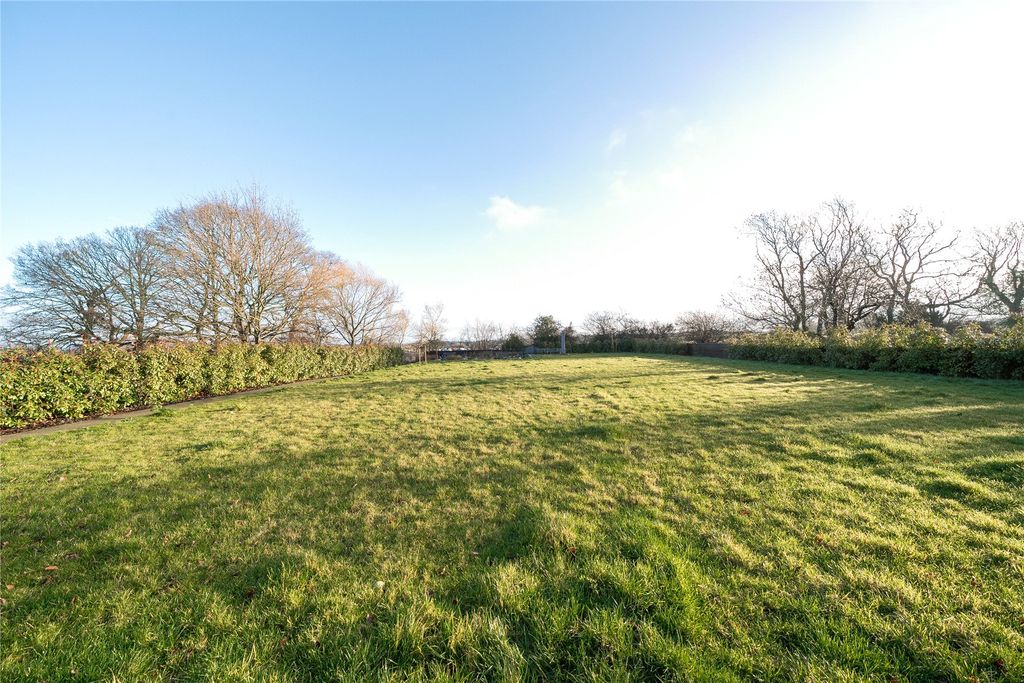 Property photo 3 of 22 Picture No. 23